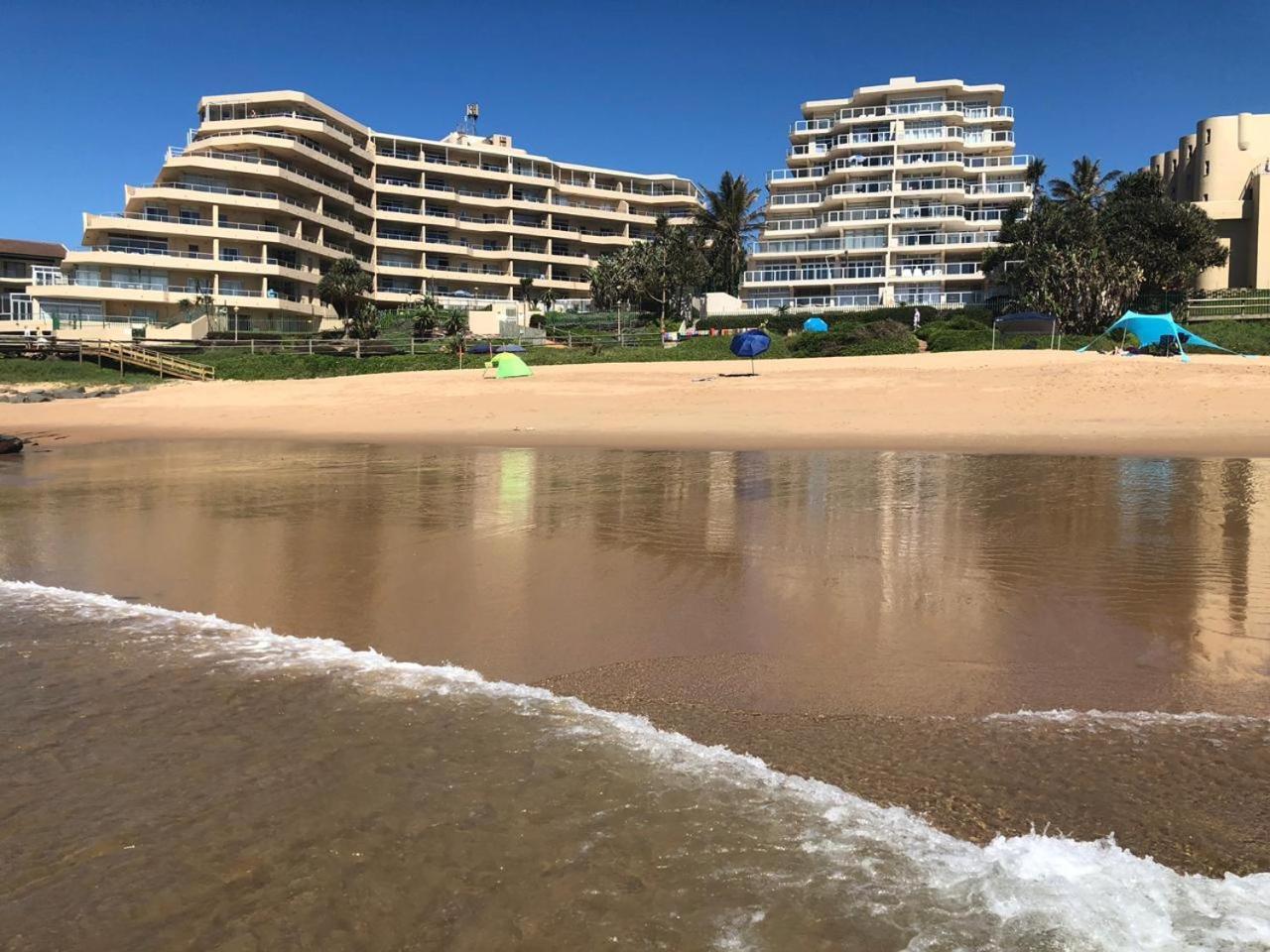 Sands Beach Breaks Beach Front Ballito Luaran gambar